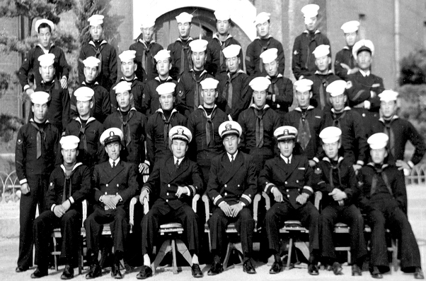 ※ 1955년 11월 9일 한국함대 해상특수부대 “ 수중파괴대(UDT)창설